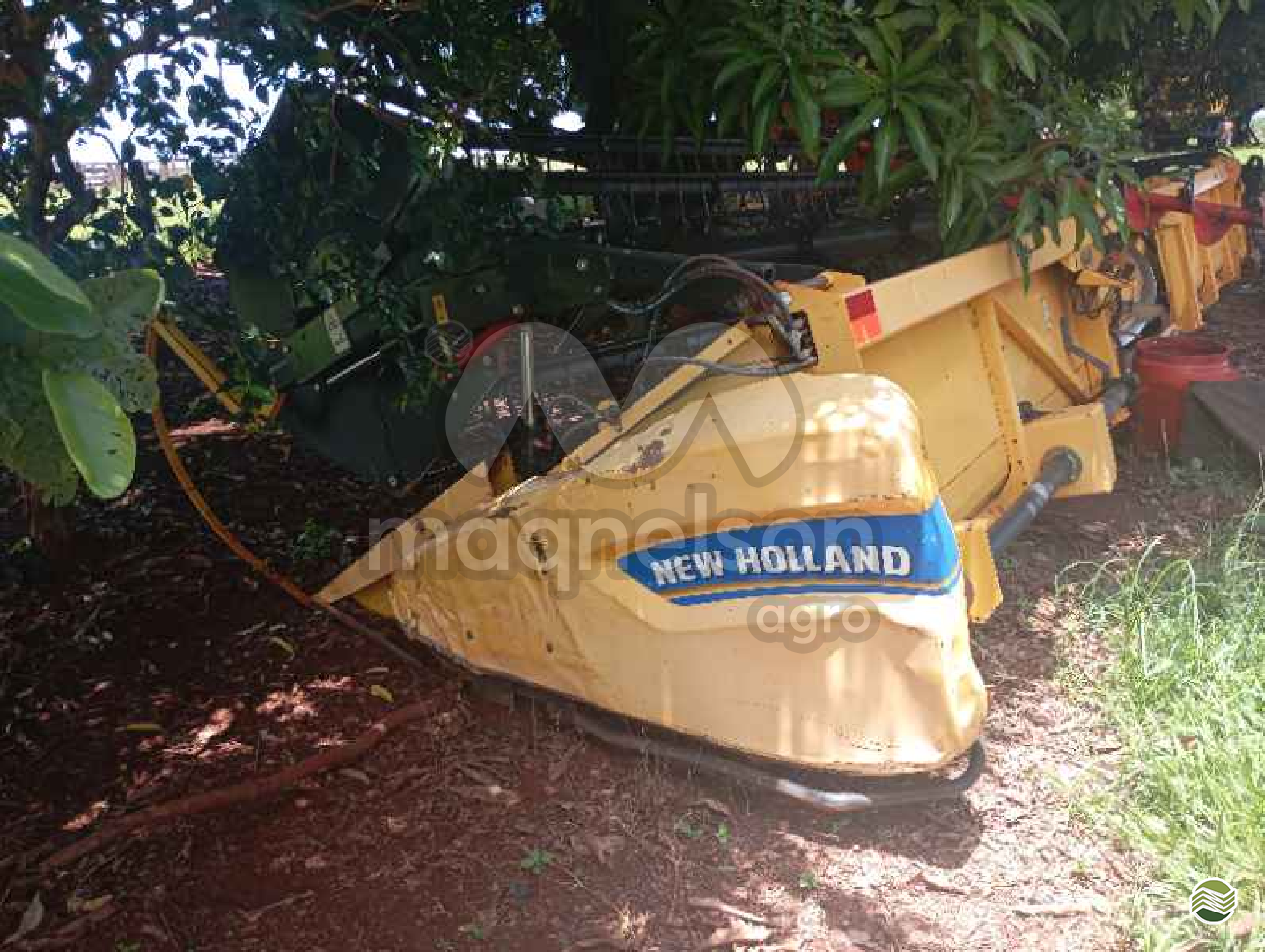 COLHEITADEIRA NEW HOLLAND TC 5090 Maqnelson Seminovos Agro UBERLANDIA MINAS GERAIS MG